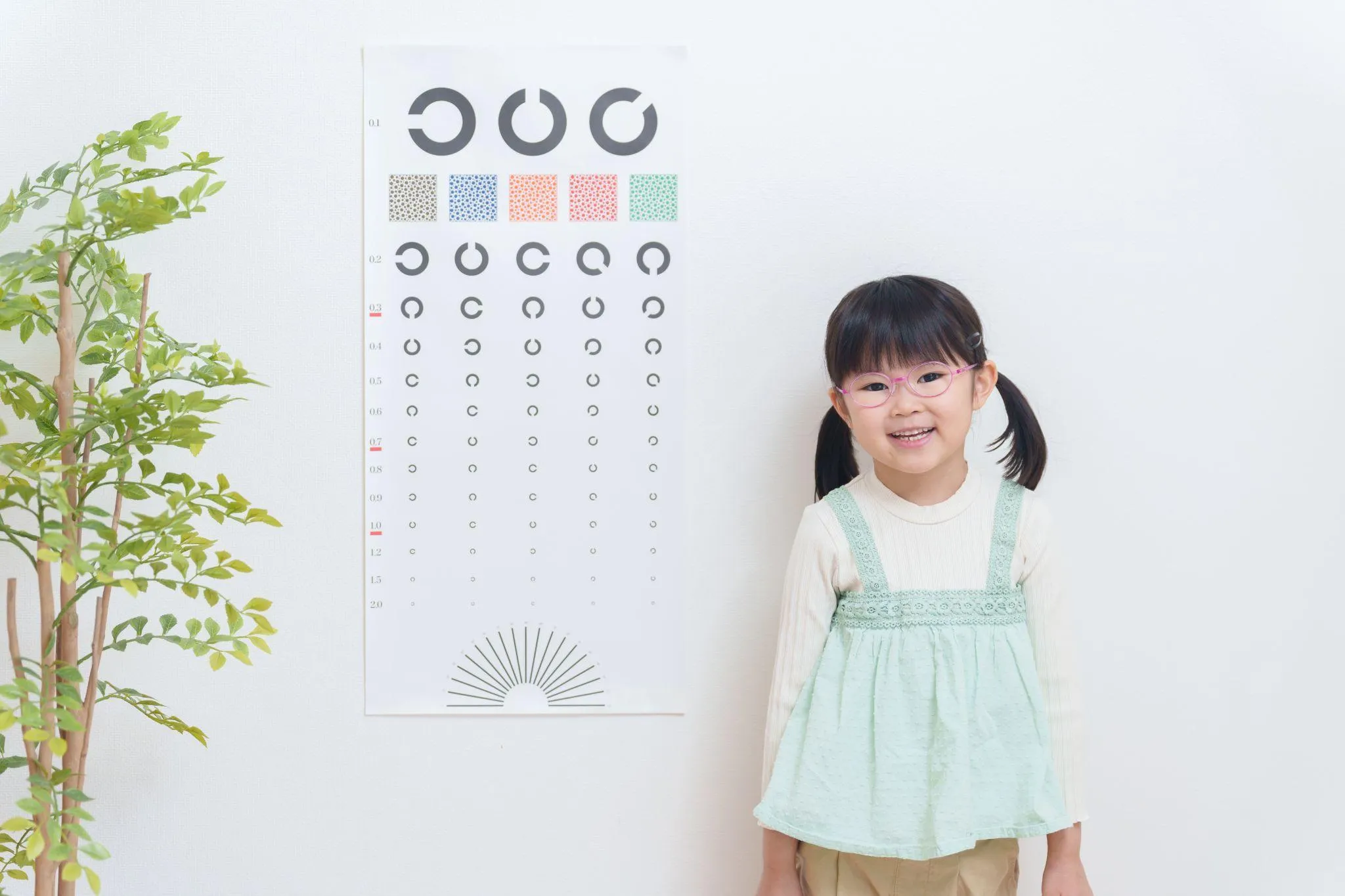 子どもの乱視に気付くには