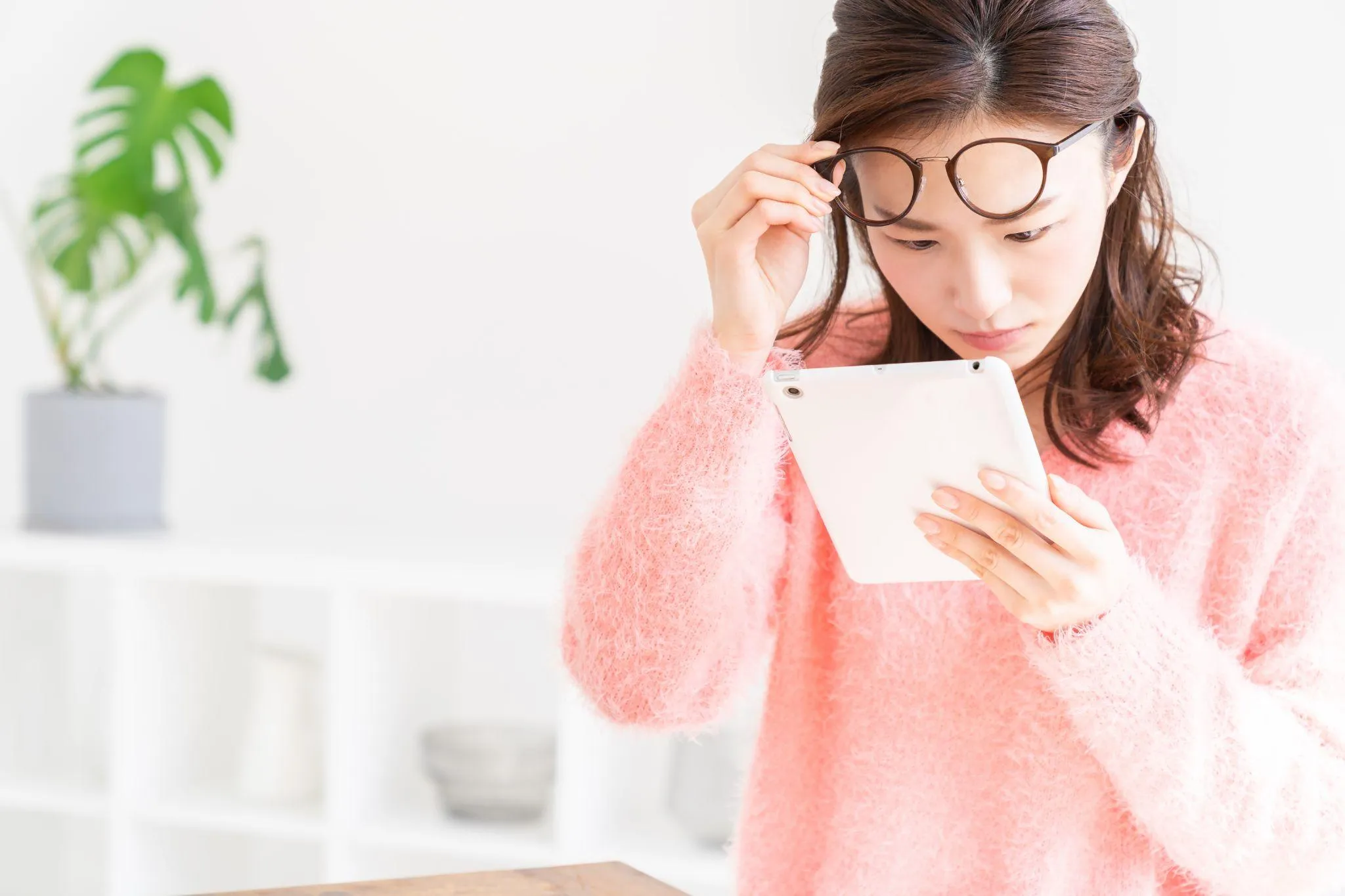 【目の健康診断】白内障の初期症状10個!あなたは大丈夫?