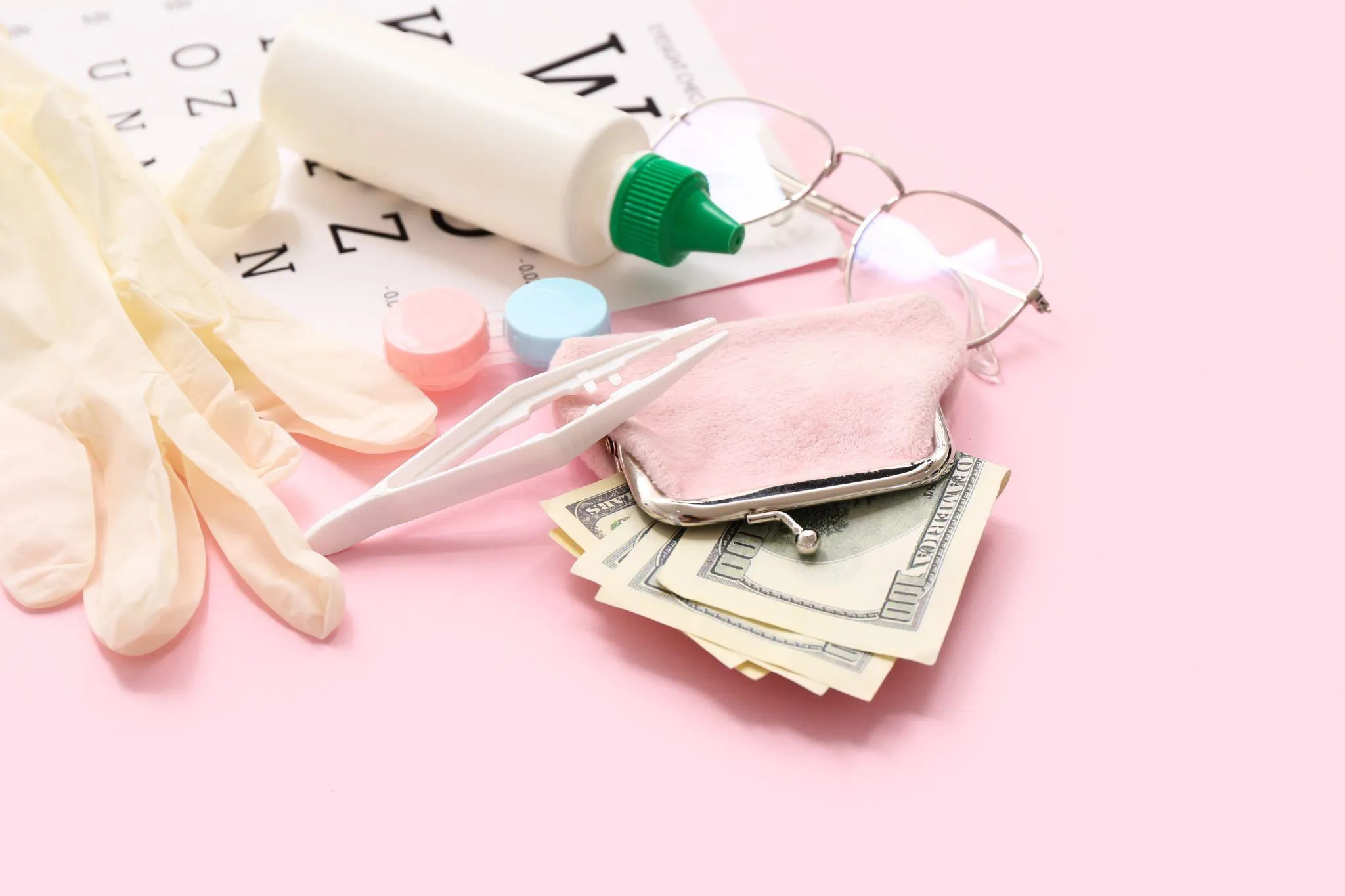 オルソケラトロジーの費用はいくら?相場や保険・軽減措置などを紹介