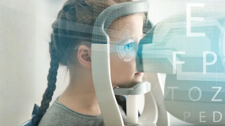 最新の超広角眼底カメラを導入しています